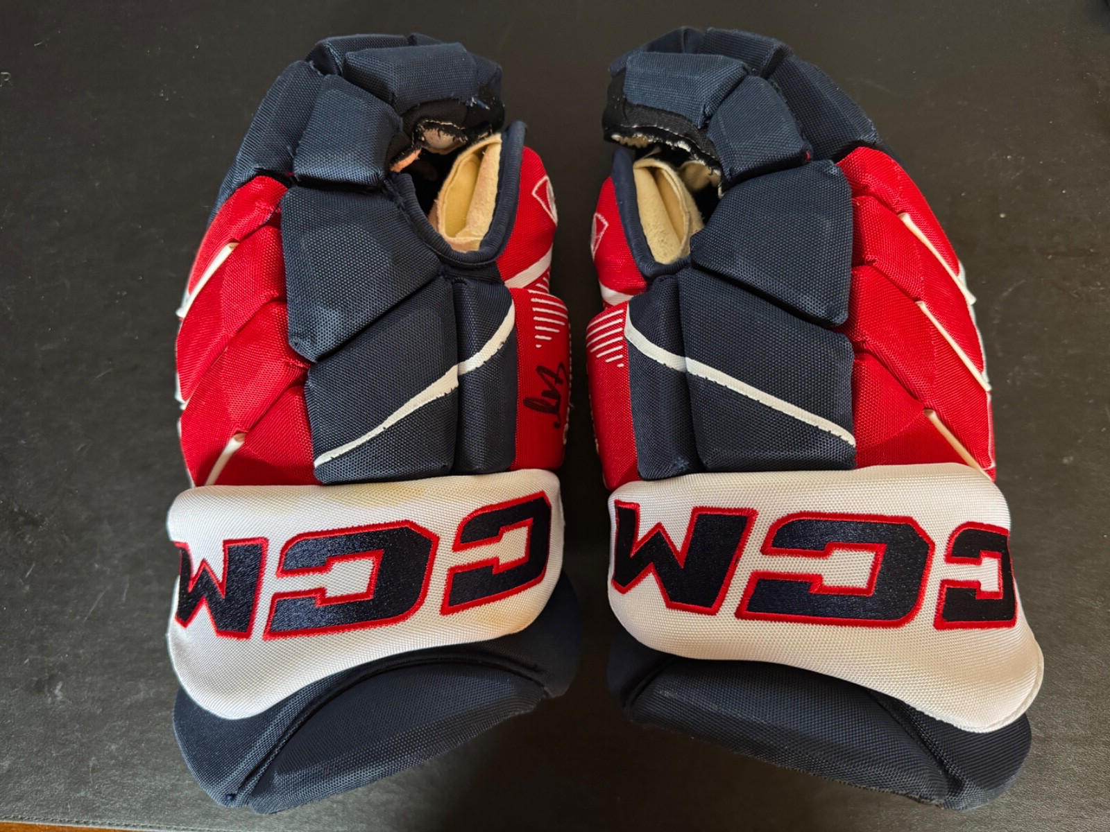 Alex Ovechkin GR8  Game Worn CCM Gloves Signed Fanatics Player Authenticated