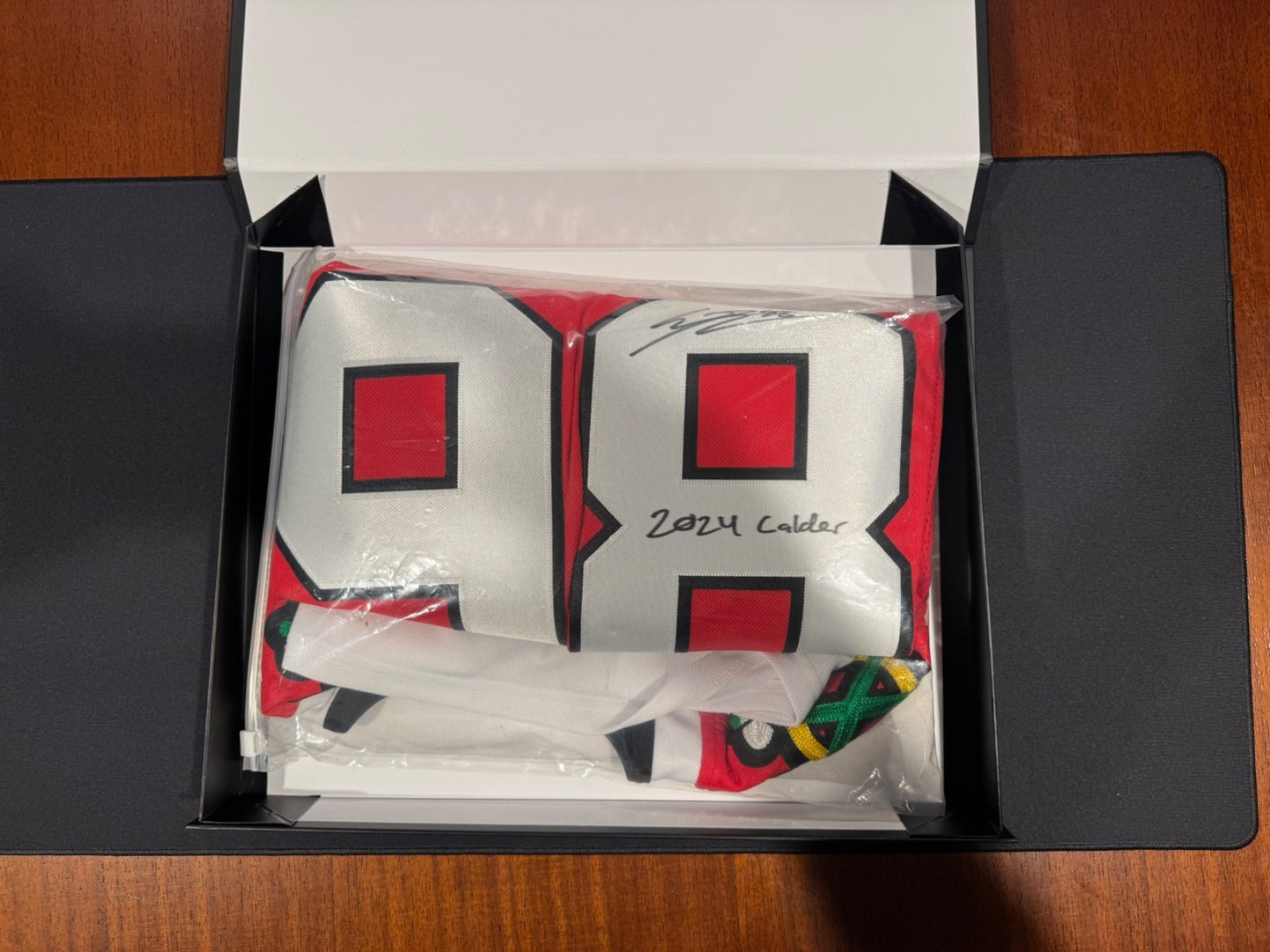 Connor Bedard Signed & Inscribed Rookie Jersey – Limited Edition  8/10 Fanatics